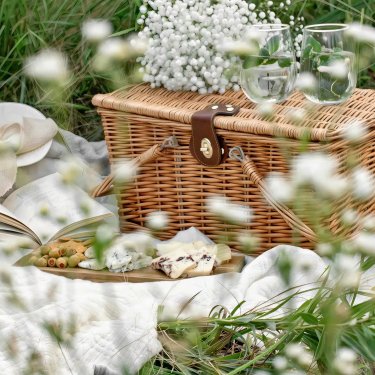 Picnic Basket: Pooler Lifestyle at Wren’s Hollow